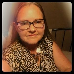 Meet your Posher, Connie